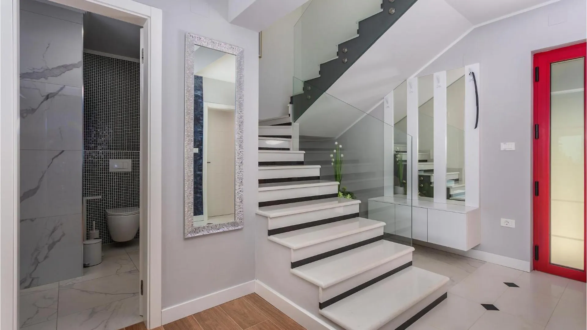 Сasa de vacaciones Beautiful Home In Opric With Wifi